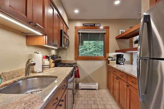 Trail Creek: 1 BR with Loft. Ski Home Trail. Bus. Hot Tub. Pool. #64 - Image 4