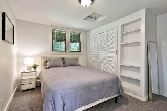 The Mendon Cottage: Charming Home Close to Killington, Pico and Rutland. - Image 5