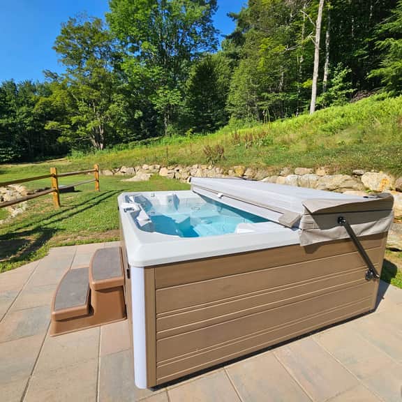 Experience the charm of Peak Hill Home,  Entire home in Killington/Pittsfield, Vermont - Image 3