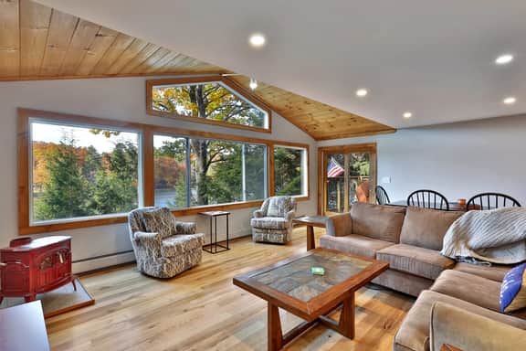 Lakeside Lodge at Fern Lake: 3BR/1BA Waterfront w/ Dock - Image 2