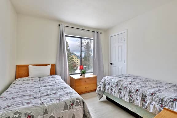 Mountain Green Resort: 2BR/2BA Renovated Condo. Pool. Hot Tub. Discounted Ski Rentals. - Image 4