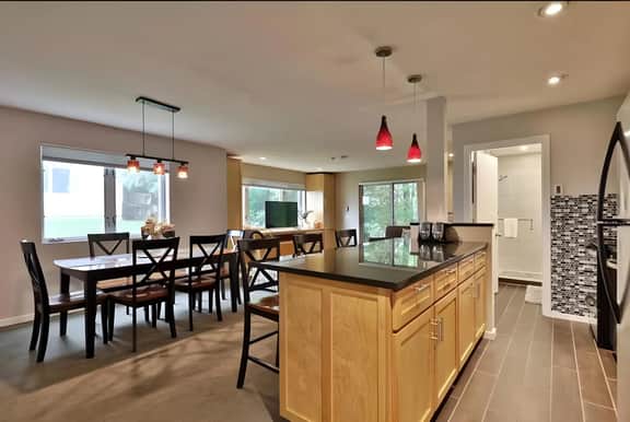 Spacious 2BR/3BA Killington Condo w/ EV Charger, Ski Discounts & Pool - Image 3