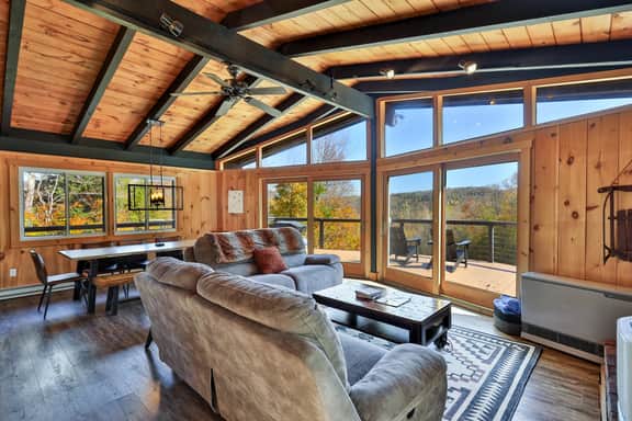 RoundTop Chalet | Hot Tub, Fire Pit & Mountain Views near Killington & Okemo - Image 2