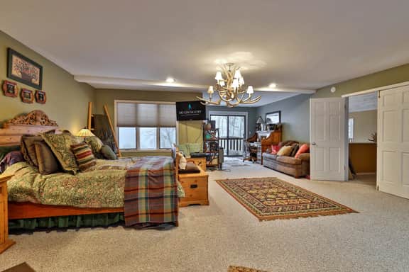 Ski-In/Ski-Out Log Cabin on Great Eastern Trail | Hot Tub, Sauna, Game Room - Image 5