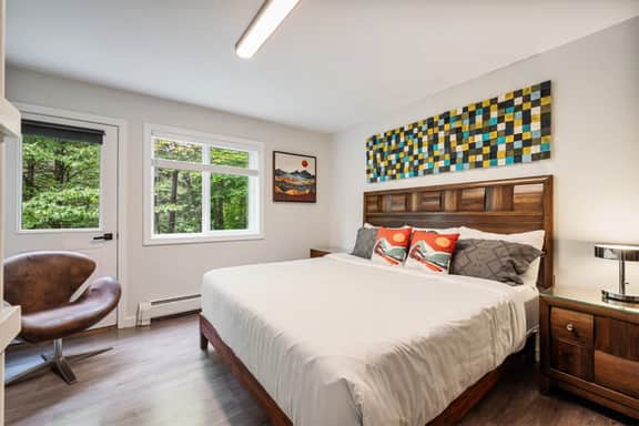 25 Rocky Ridge Rd - Killington Retreat: Group Ski House! Close to Mountain! Hot Tub. - Image 5