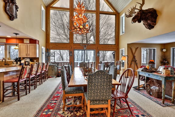 Great Eastern Slopeside Cabin - Image 1