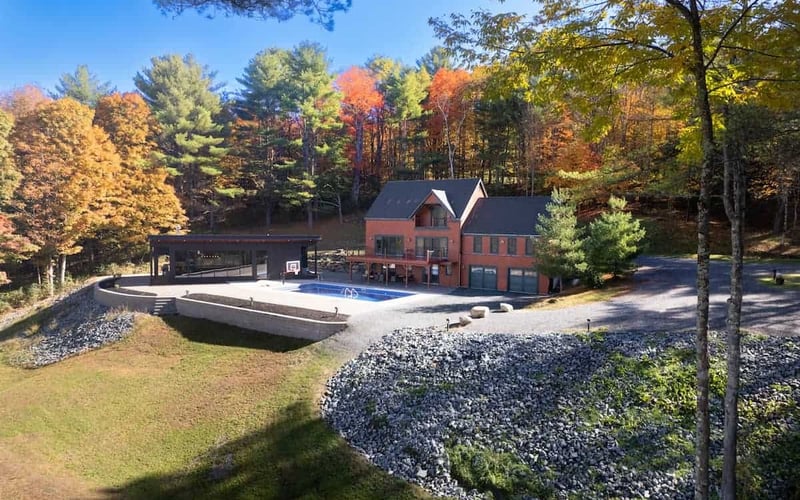 Exterior of CasaAlta seasonal rental home in Woodstock, Vermont.